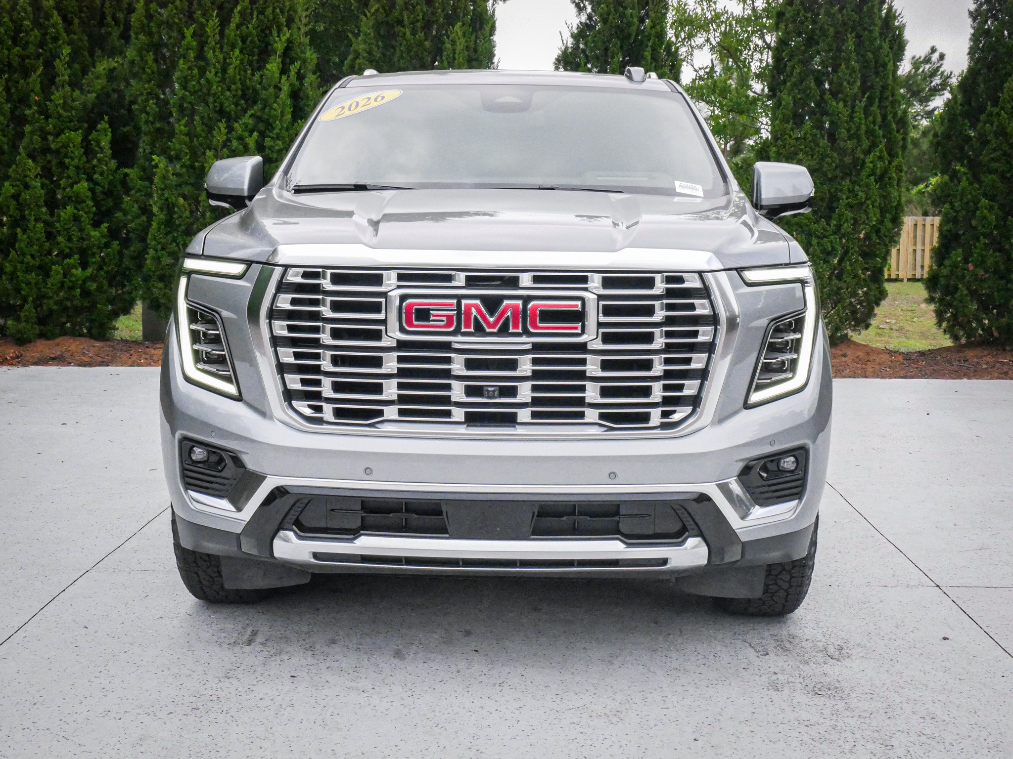 Used 2026 GMC Yukon Denali w/ Sun & Power Step Package AWD/4WD image 3