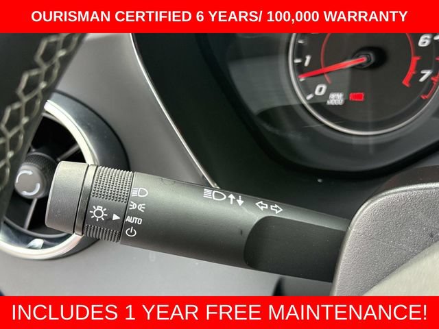 Used 2022 Chevrolet Camaro LT RWD image 29
