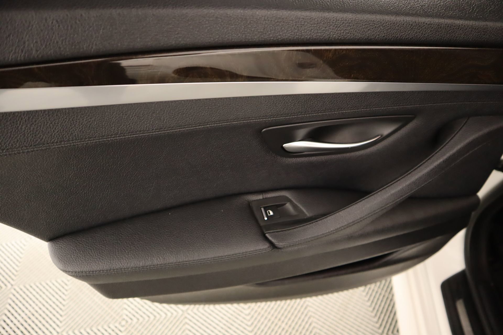 Used 2015 BMW 528i Sedan image 16