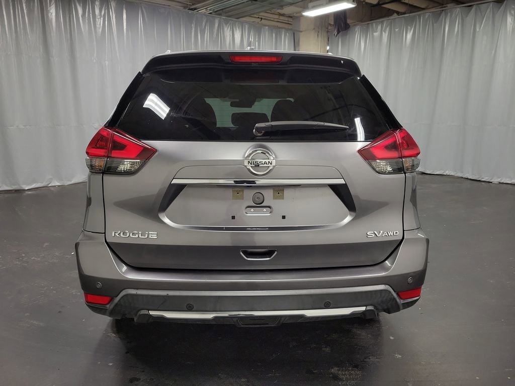 Used 2020 Nissan Rogue SV image 8