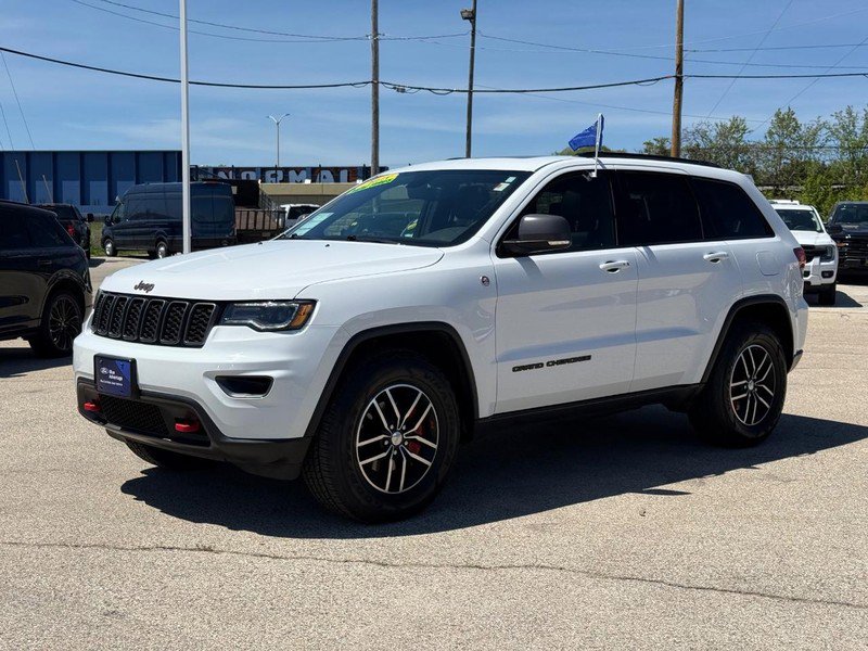 Used 2018 Jeep Grand Cherokee Trailhawk w/ Trailhawk Luxury Group AWD/4WD image 9