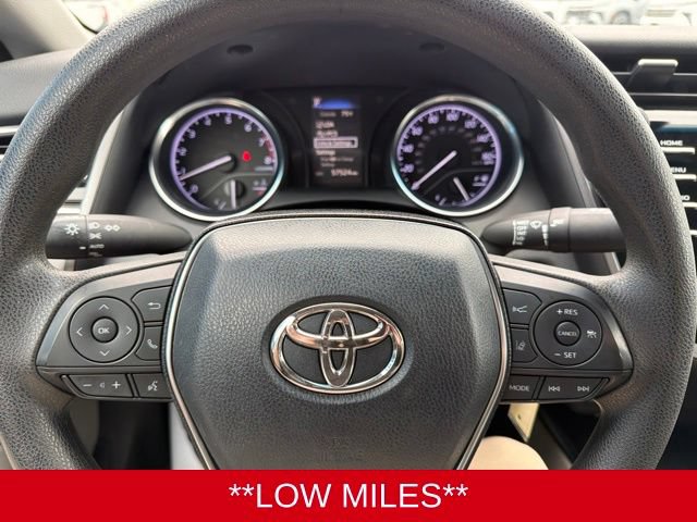 Used 2018 Toyota Camry LE FWD image 12