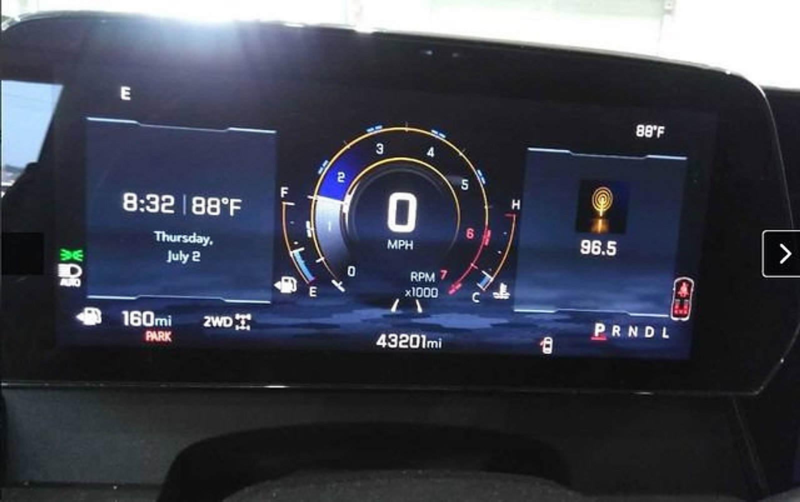 Used 2025 Chevrolet Traverse LT AWD/4WD image 9