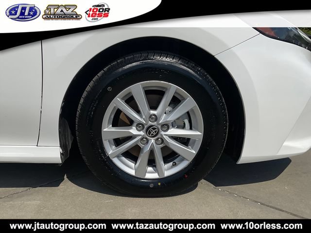 Used 2025 Toyota Camry LE FWD image 9