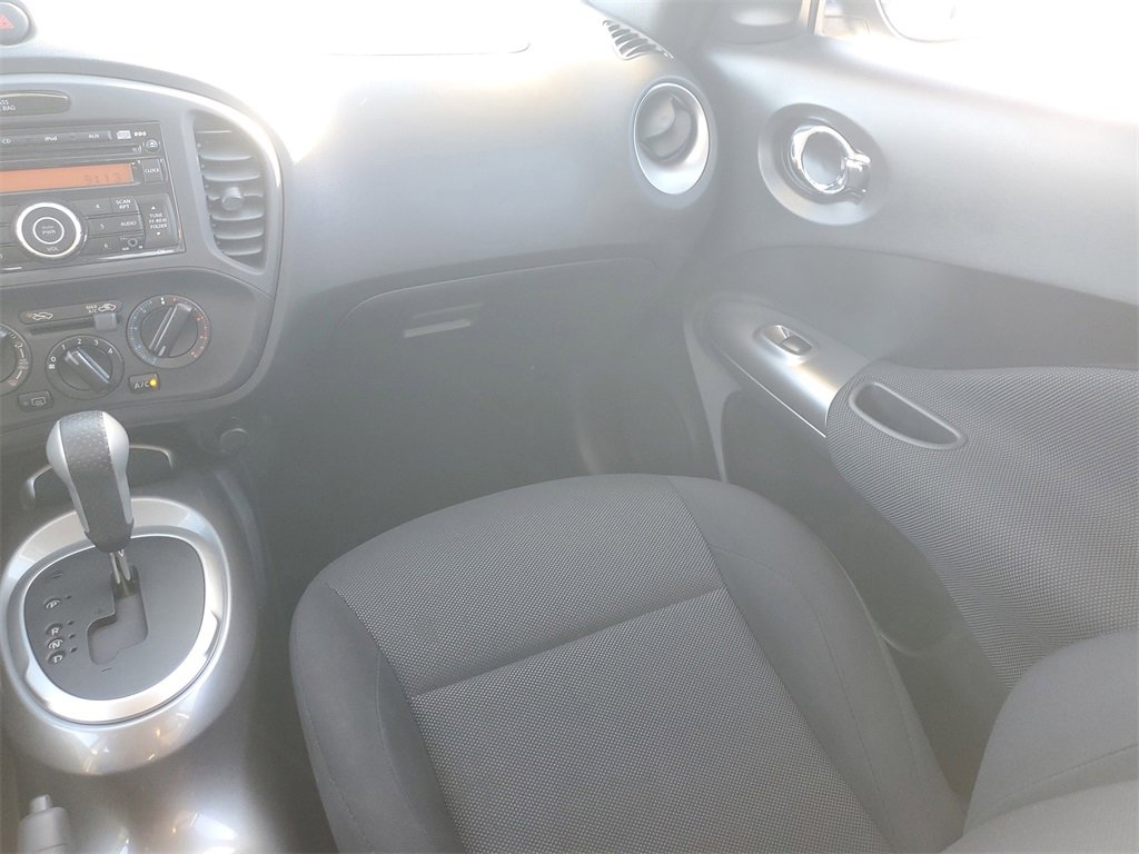 Used 2014 Nissan Juke S image 19