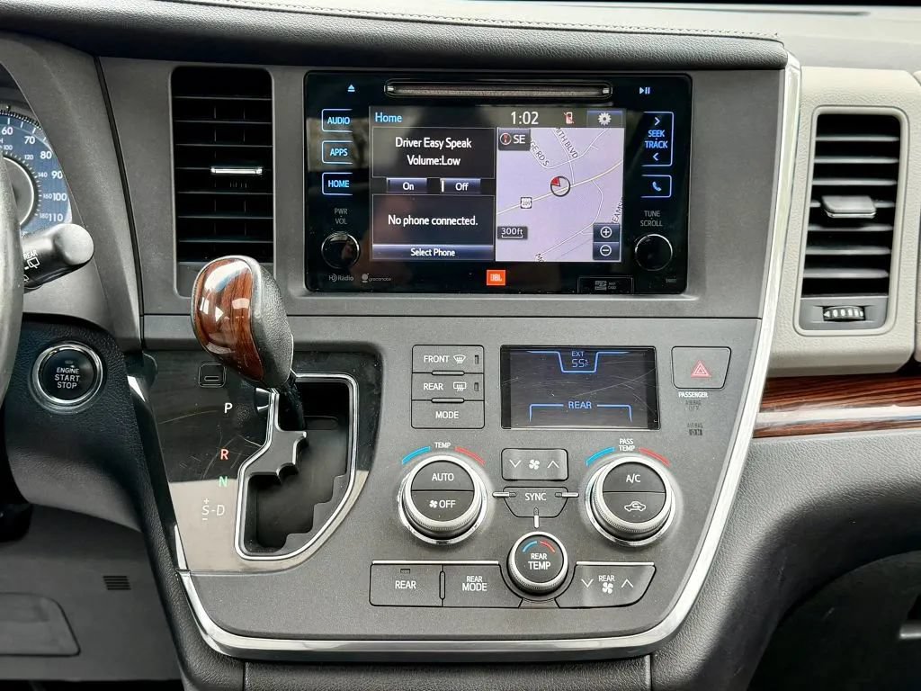 Used 2015 Toyota Sienna Limited Premium FWD image 25
