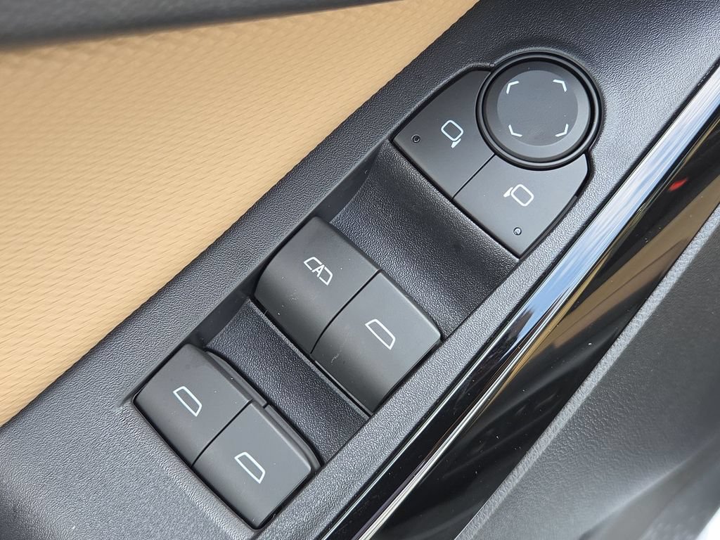 New 2026 Chevrolet Equinox ACTIV FWD image 15