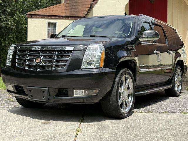 Used 2013 Cadillac Escalade ESV Luxury AWD/4WD image 18