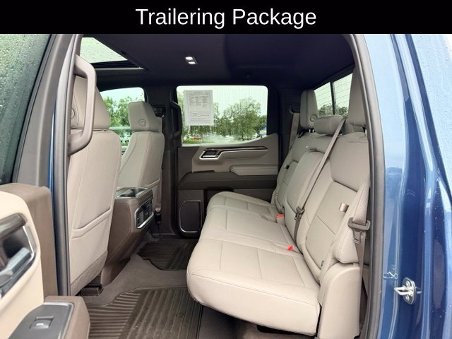 Used 2023 Chevrolet Silverado 1500 High Country w/ Technology Package AWD/4WD image 9