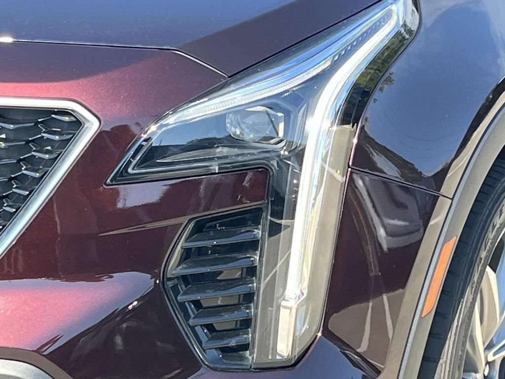 Used 2020 Cadillac XT4 Sport w/ Cold Weather Package FWD image 9