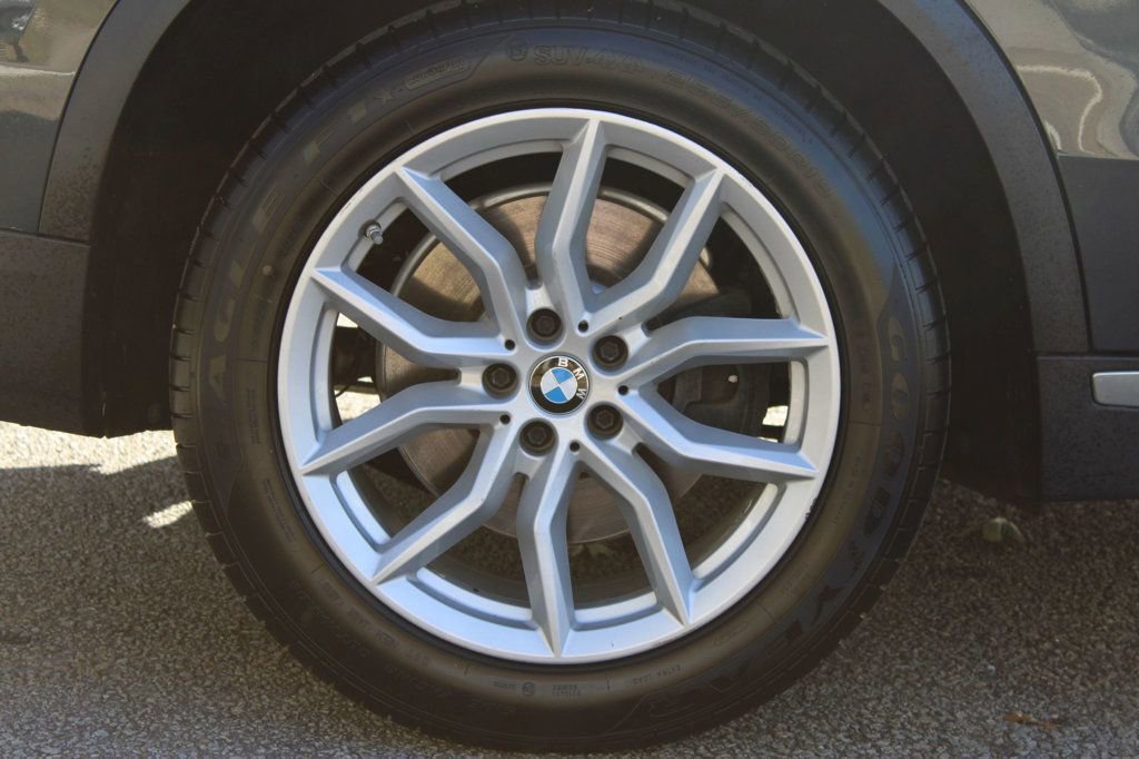Used 2020 BMW X5 xDrive40i w/ Premium Package image 41