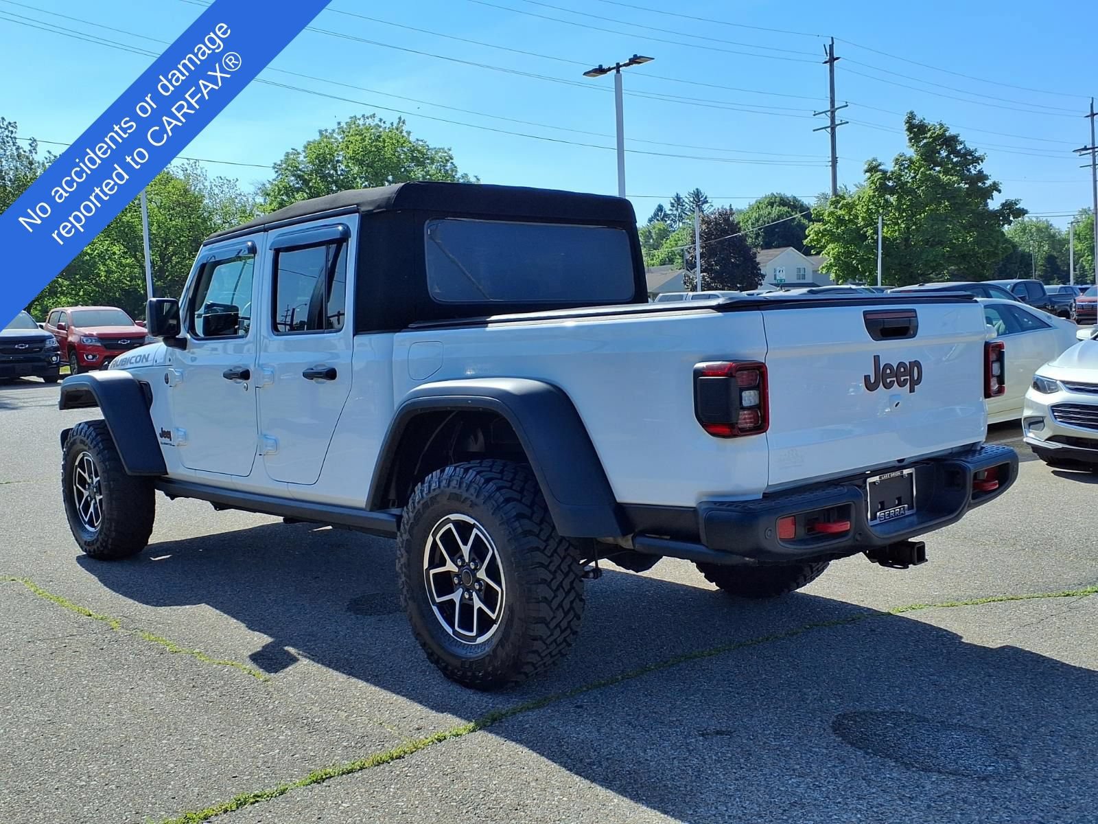 Used 2024 Jeep Gladiator Rubicon w/ Technology Group AWD/4WD image 8