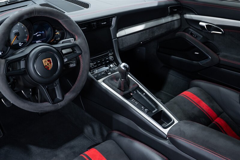 Used 2018 Porsche 911 GT3 RWD image 48