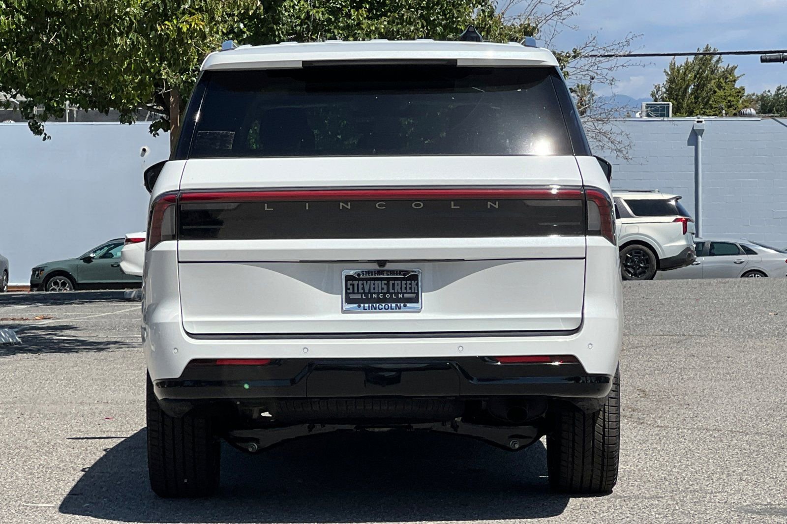New 2026 Lincoln Navigator L Black Label AWD/4WD image 6