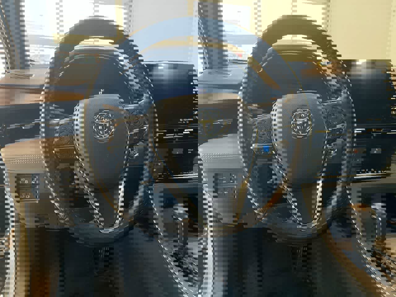 Used 2021 Toyota Avalon XLE image 14