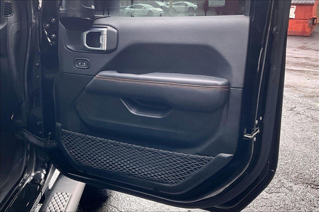 Used 2022 Jeep Gladiator Mojave w/ LED Lighting Group AWD/4WD image 13