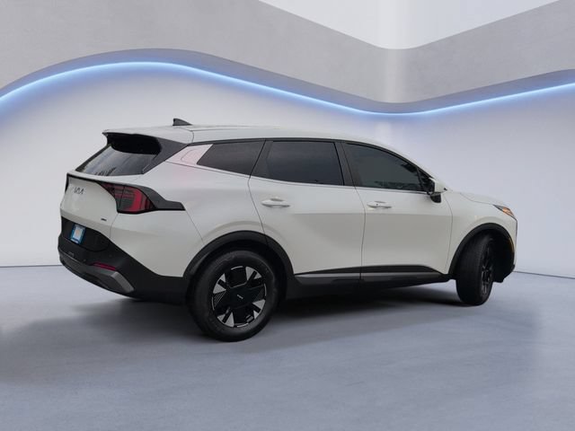 Used 2026 Kia Sportage LX FWD image 4