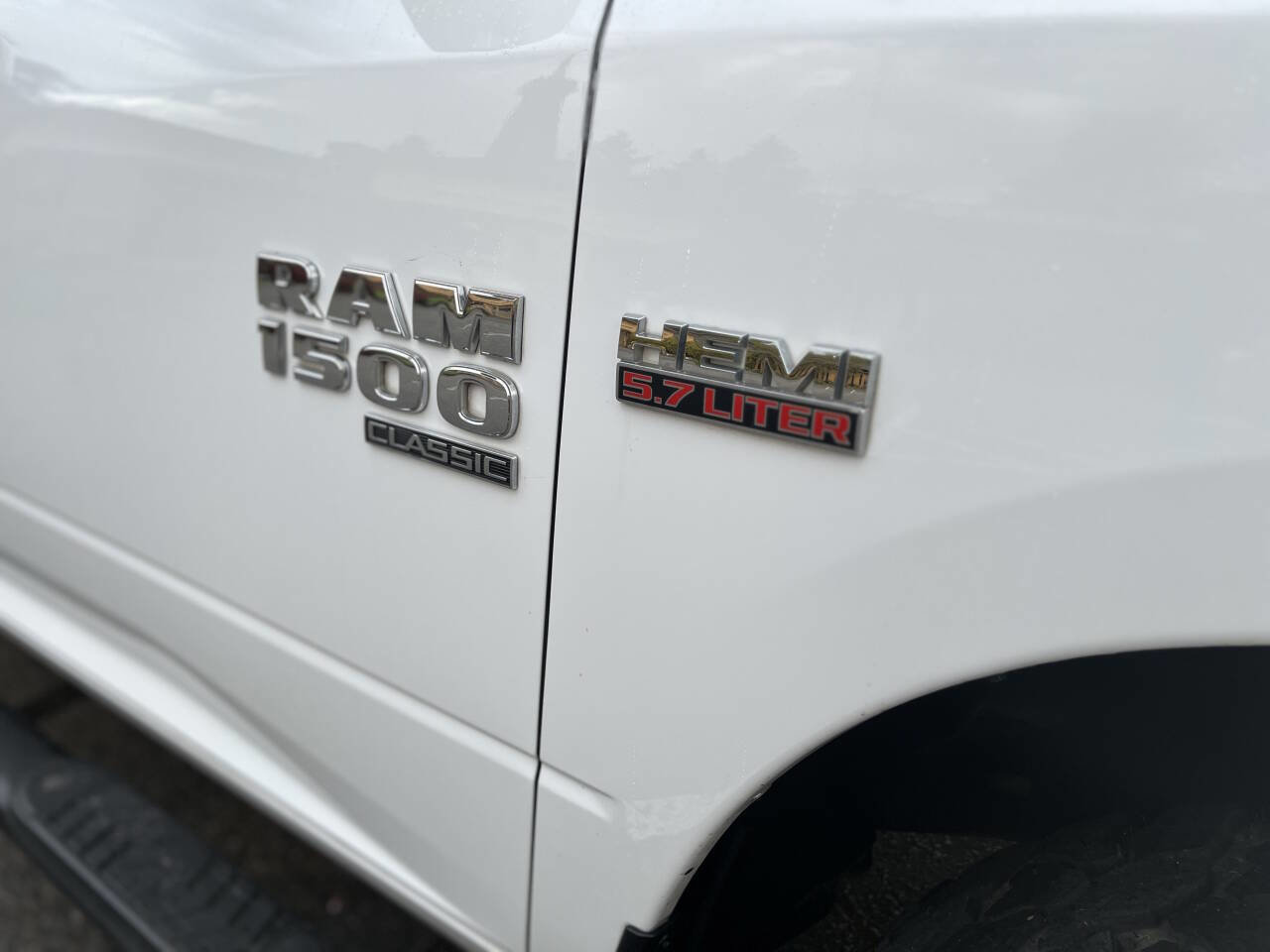 Used 2019 RAM 1500 Classic SLT w/ Protection Group AWD/4WD image 31