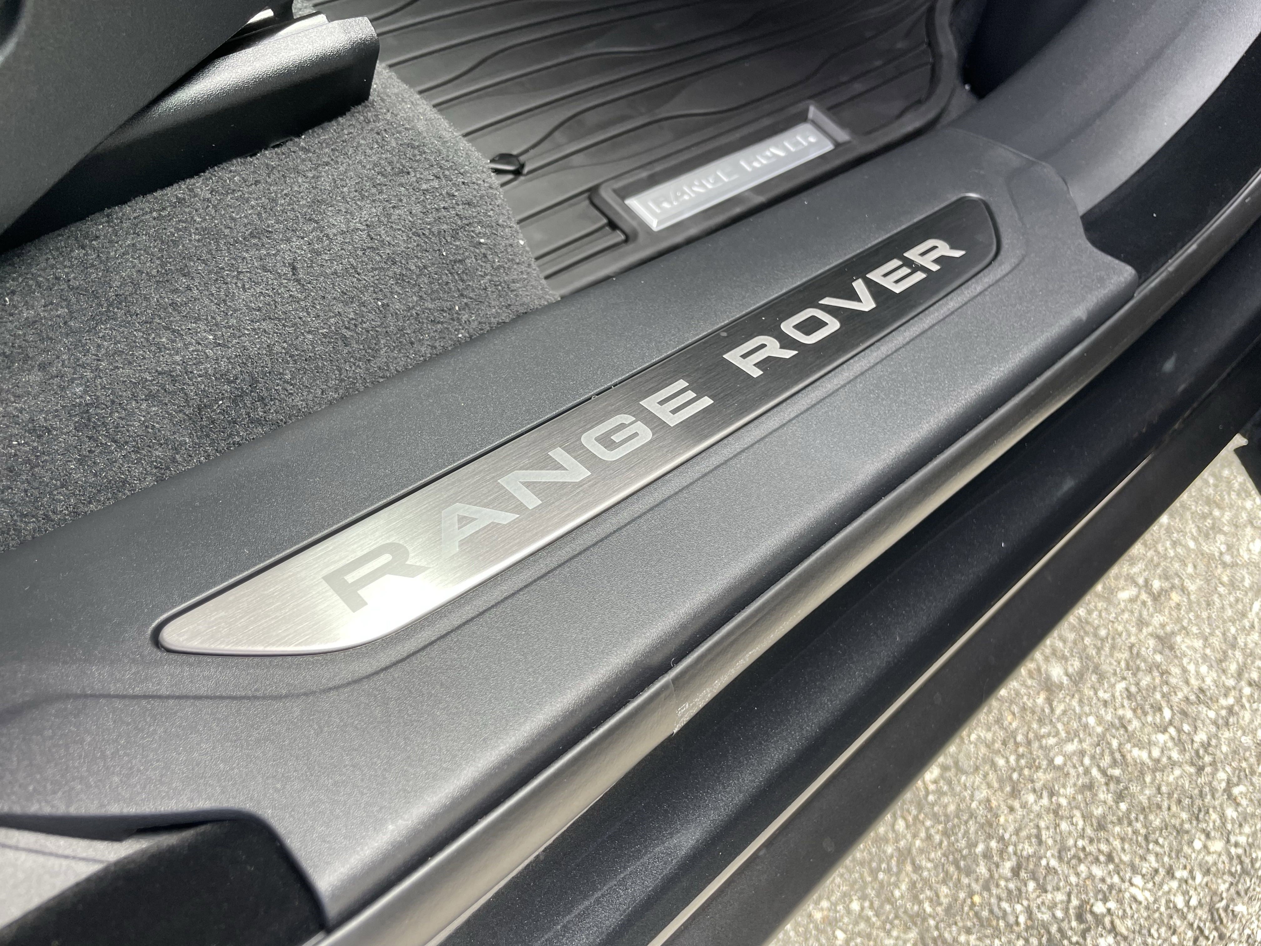 New 2026 Land Rover Range Rover Velar Dynamic SE image 38