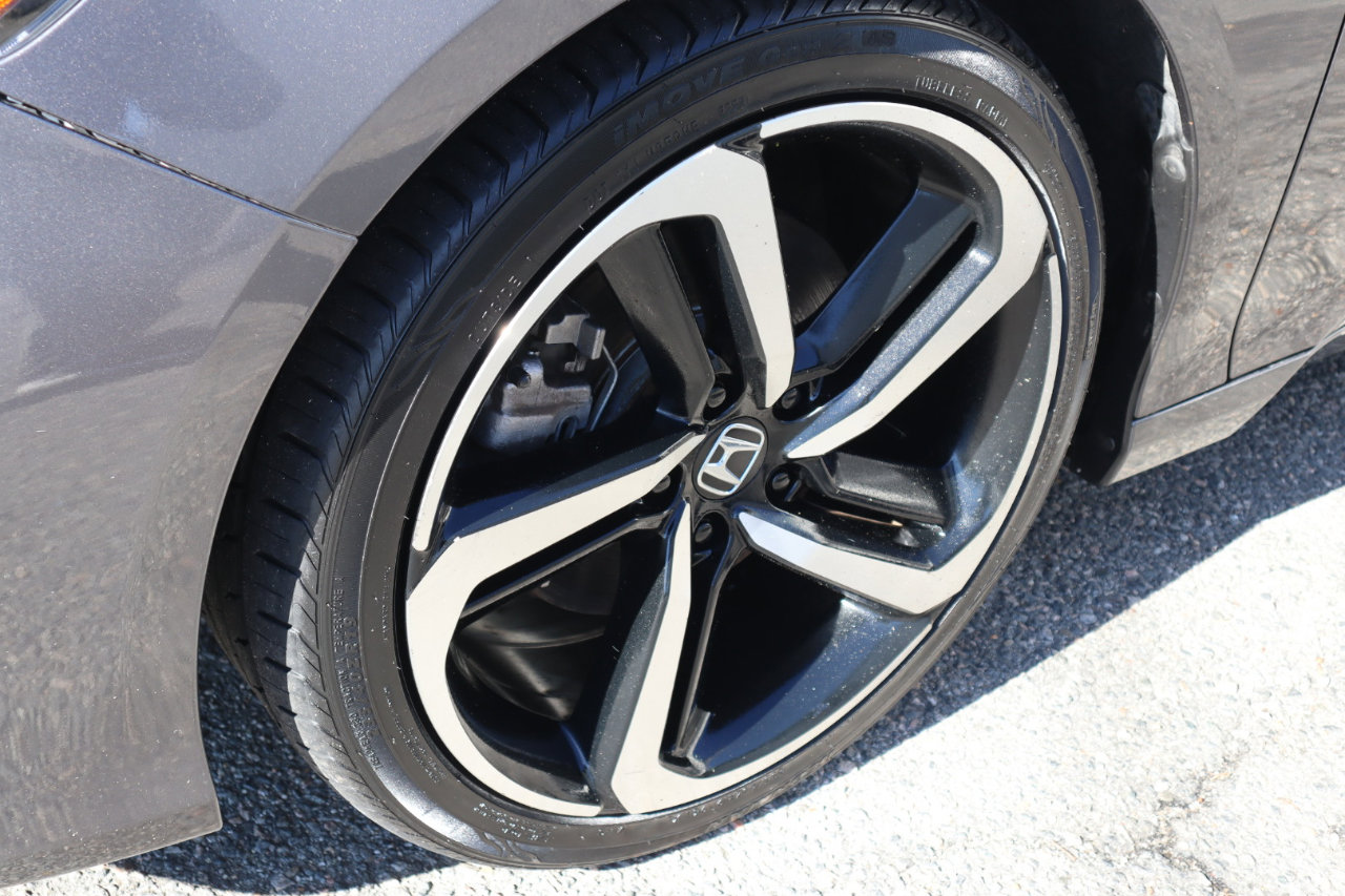 Used 2018 Honda Accord Sport image 12