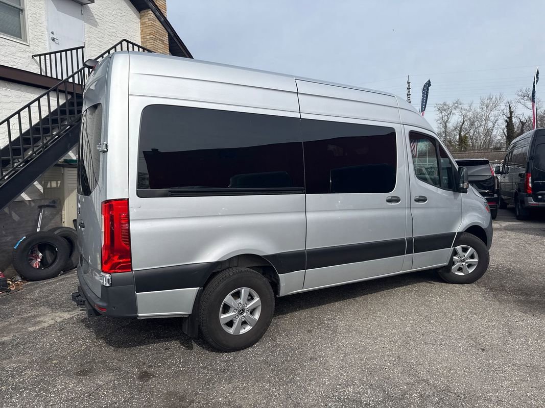 Used 2021 Mercedes-Benz Sprinter 2500 image 8