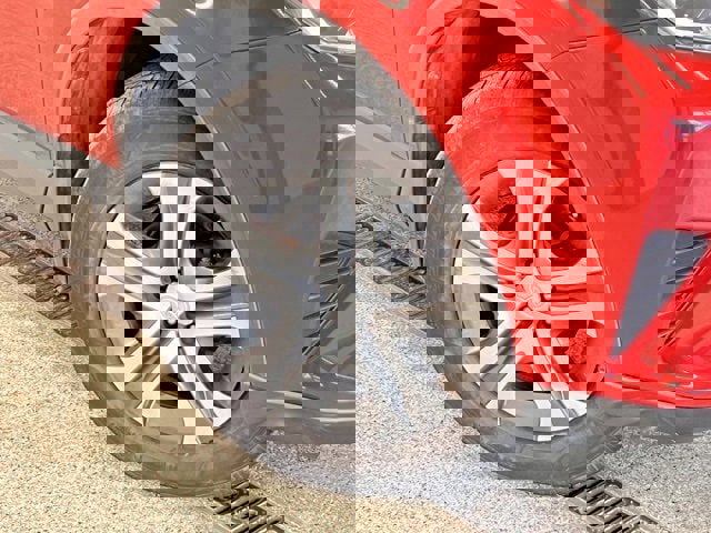 Used 2016 Toyota RAV4 LE image 22