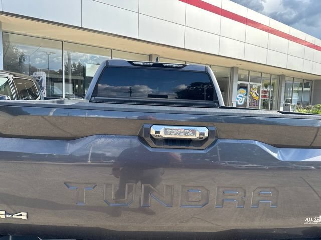 Used 2022 Toyota Tundra Limited w/ Power Package AWD/4WD image 5