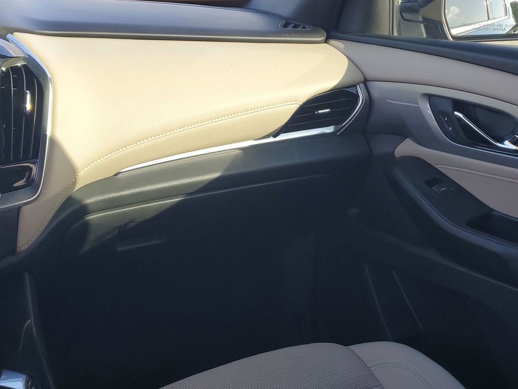 Used 2023 Chevrolet Traverse LS image 26