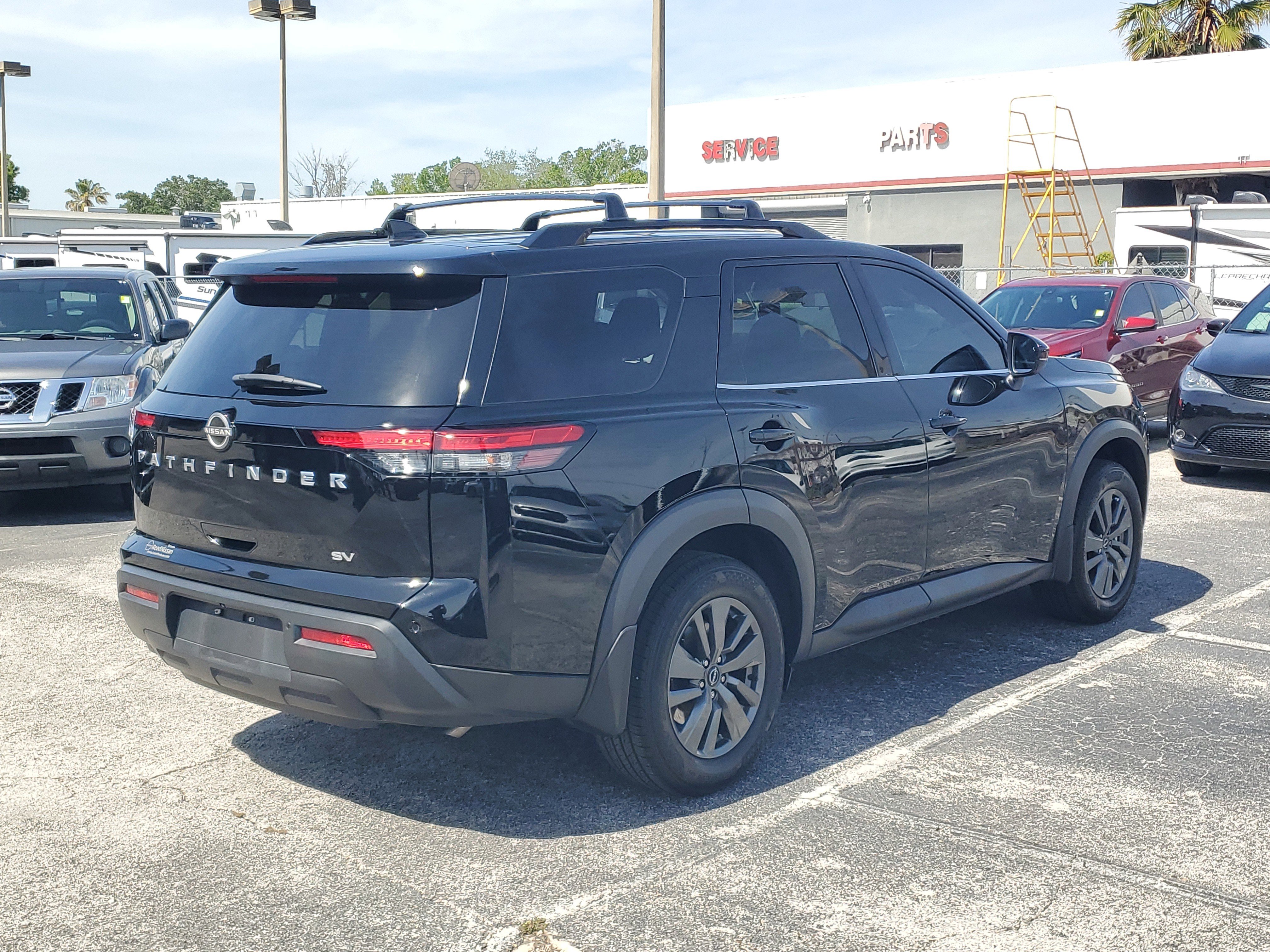 Certified 2022 Nissan Pathfinder SV FWD image 4