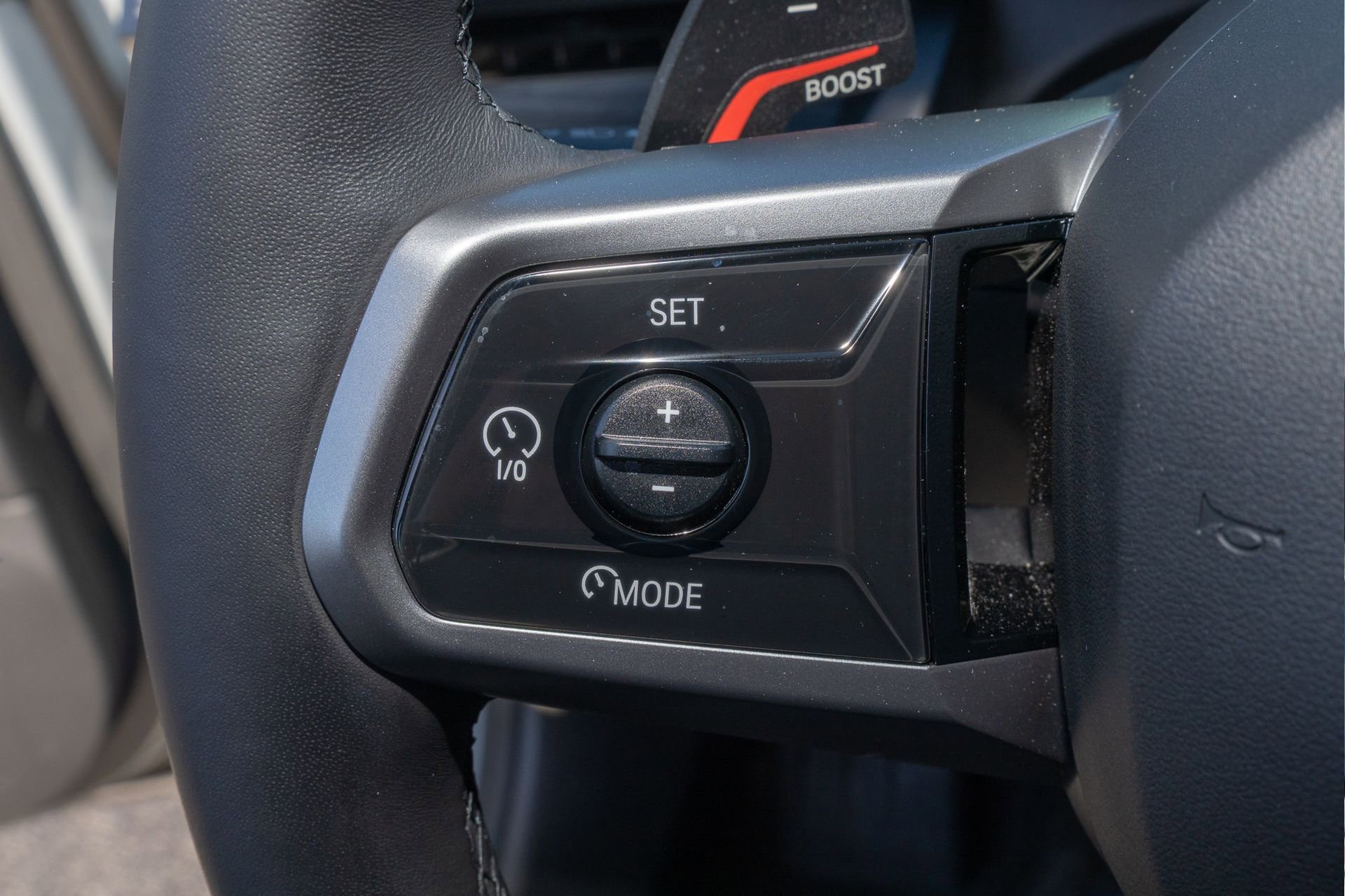 Used 2025 BMW 530i w/ M Sport Package image 32