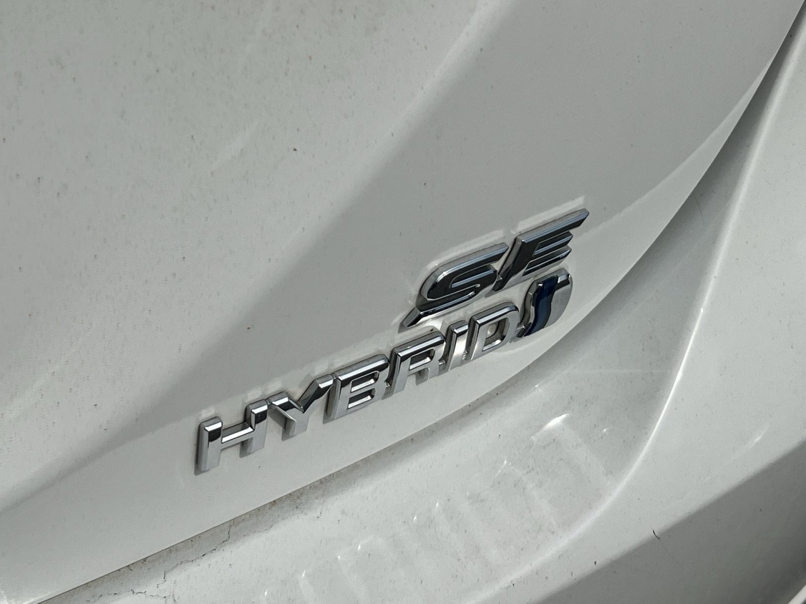 Used 2020 Toyota Camry SE w/ Sunroof Package FWD image 26