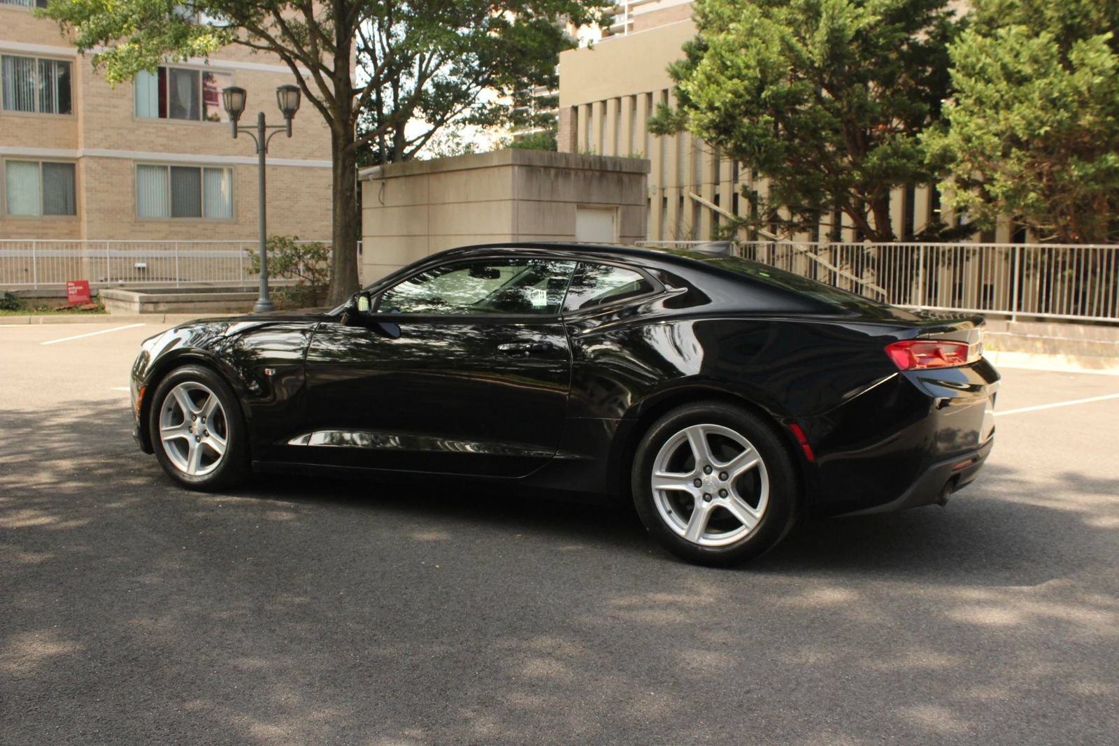 Used 2017 Chevrolet Camaro LT RWD image 9