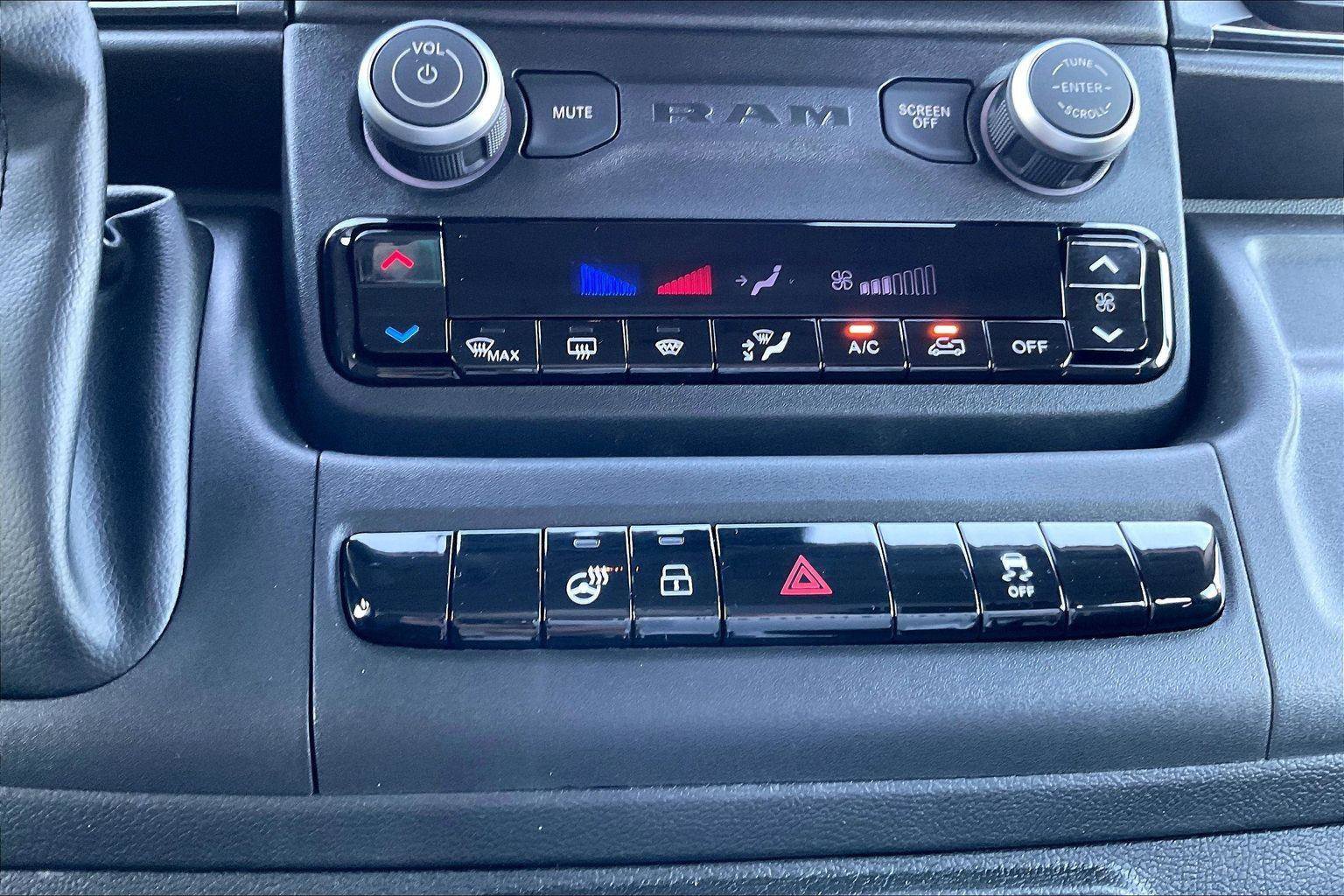 New 2026 RAM ProMaster 1500 w/ Premium Convenience Group image 19