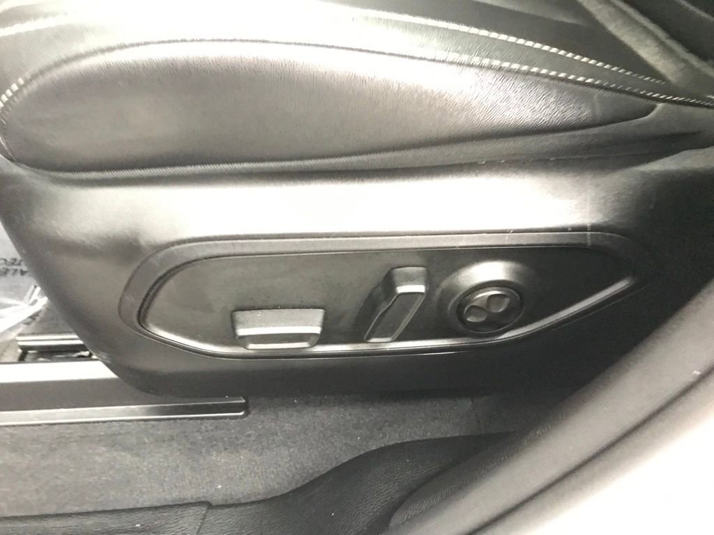 Used 2024 Jeep Grand Cherokee Limited 4xe image 13