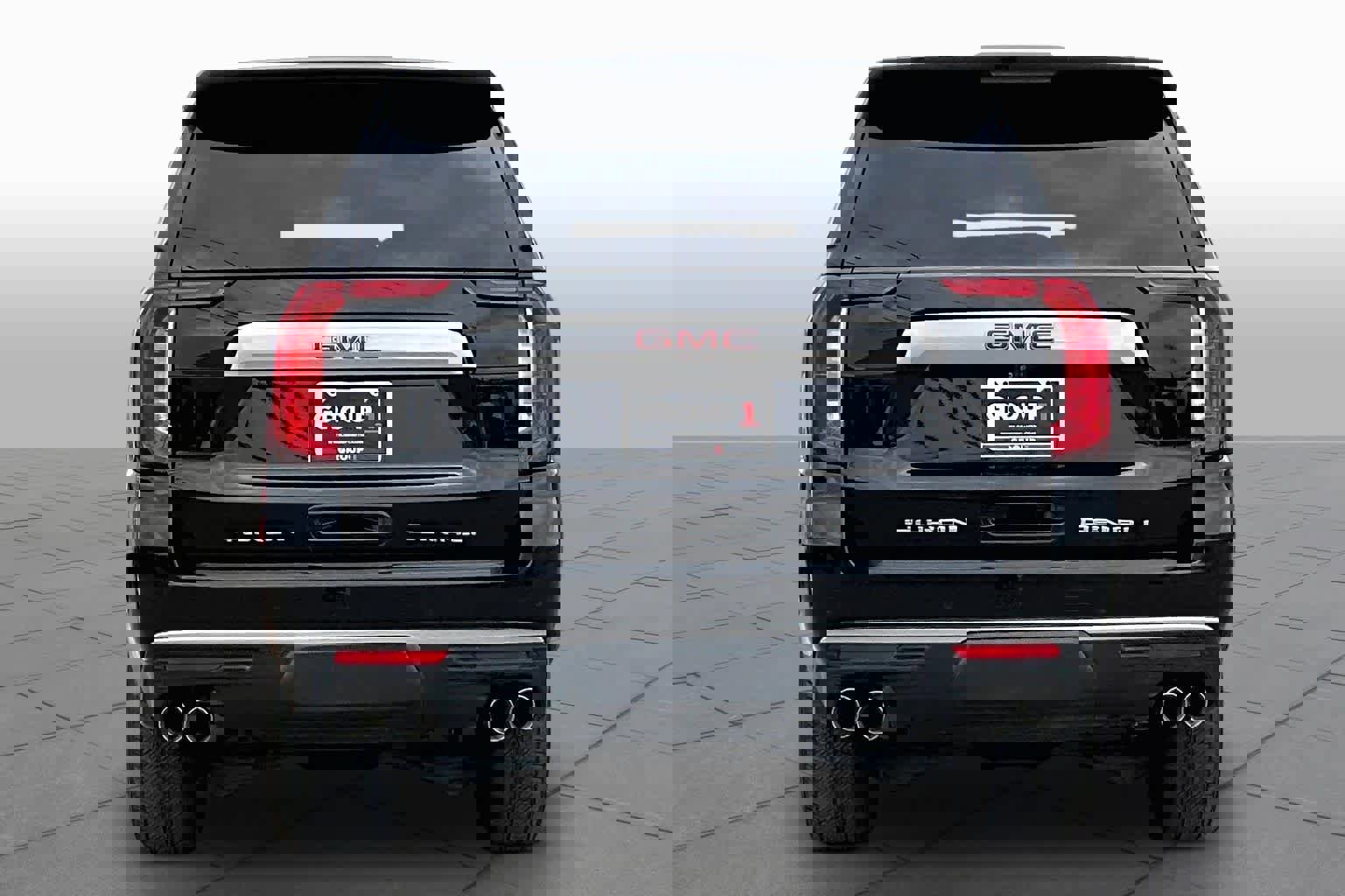 Used 2021 GMC Yukon Denali w/ Denali Premium Package image 5