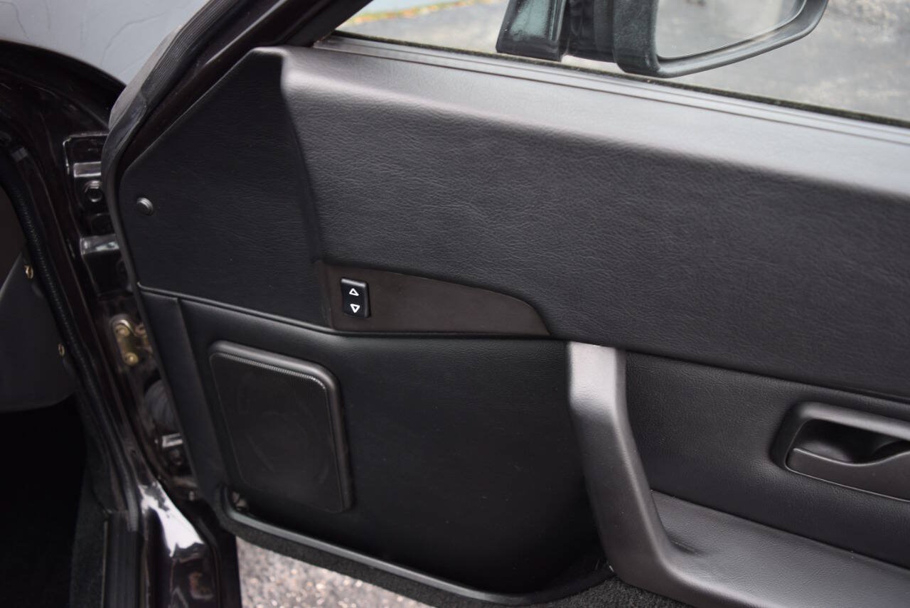 Used 1988 Porsche 944 Turbo RWD image 65