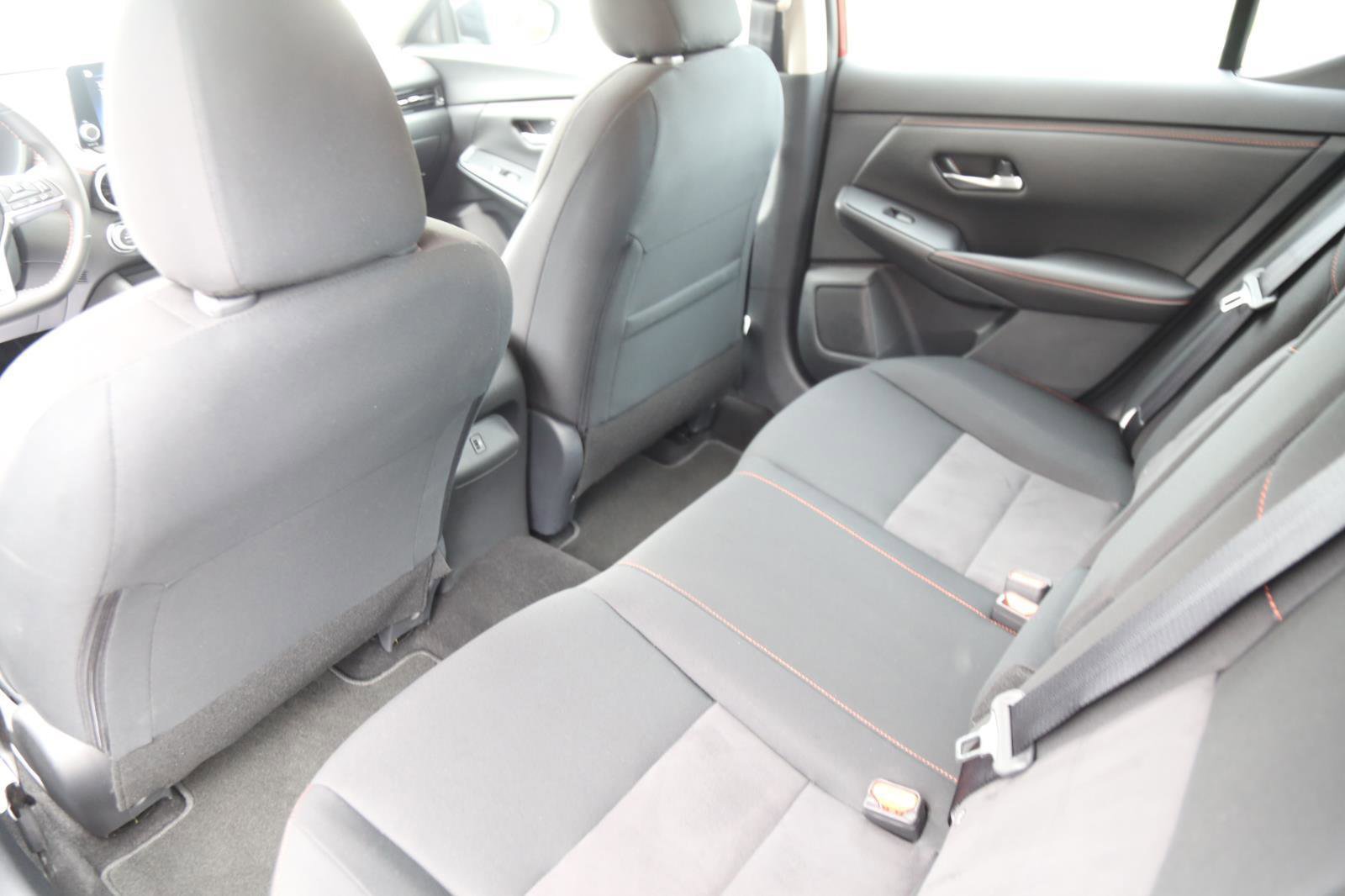 Used 2025 Nissan Sentra SR FWD image 16