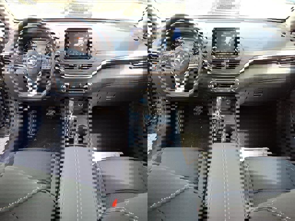 New 2025 Nissan Altima 2.5 SV image 8