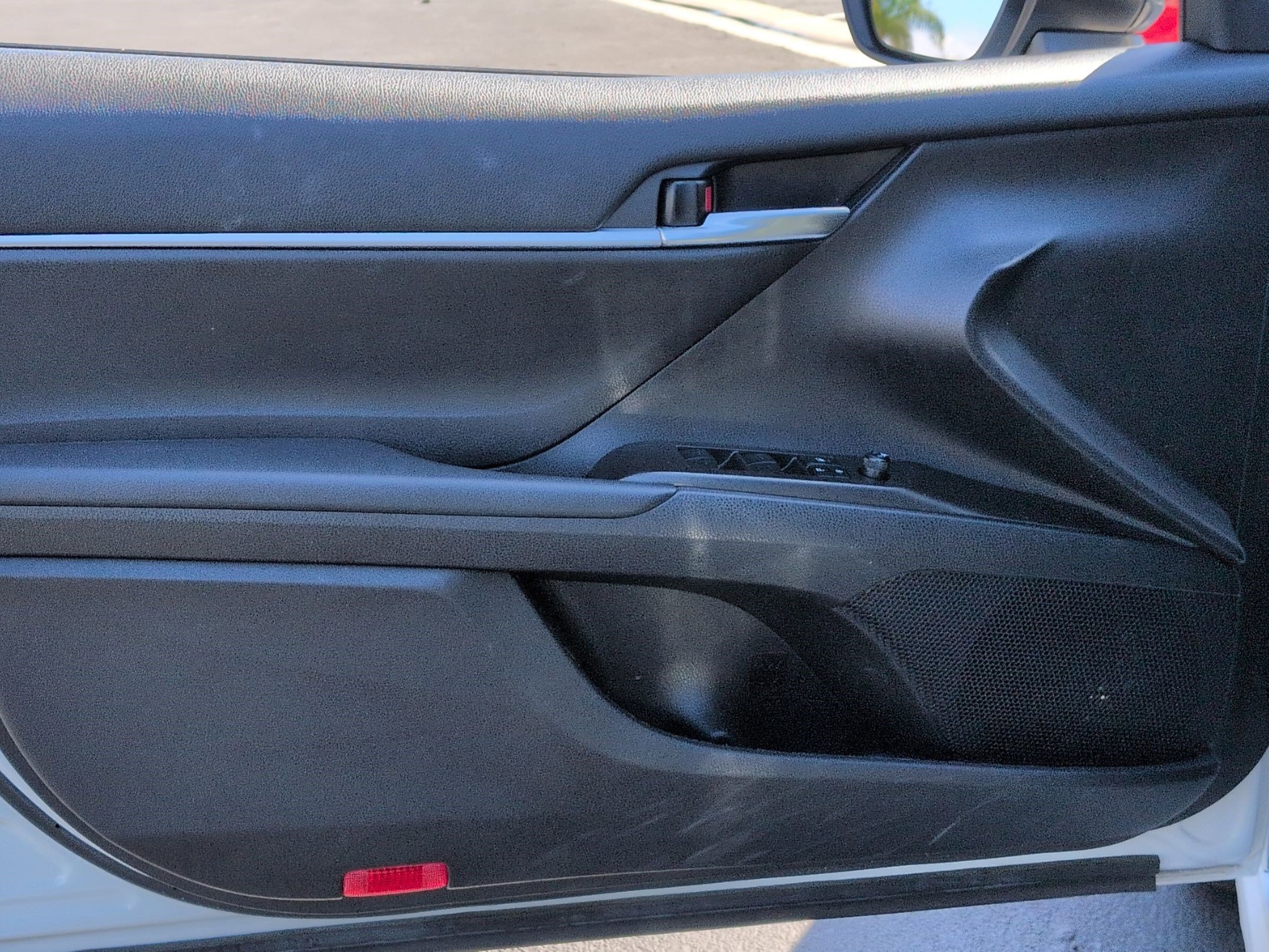 Used 2023 Toyota Camry SE image 14