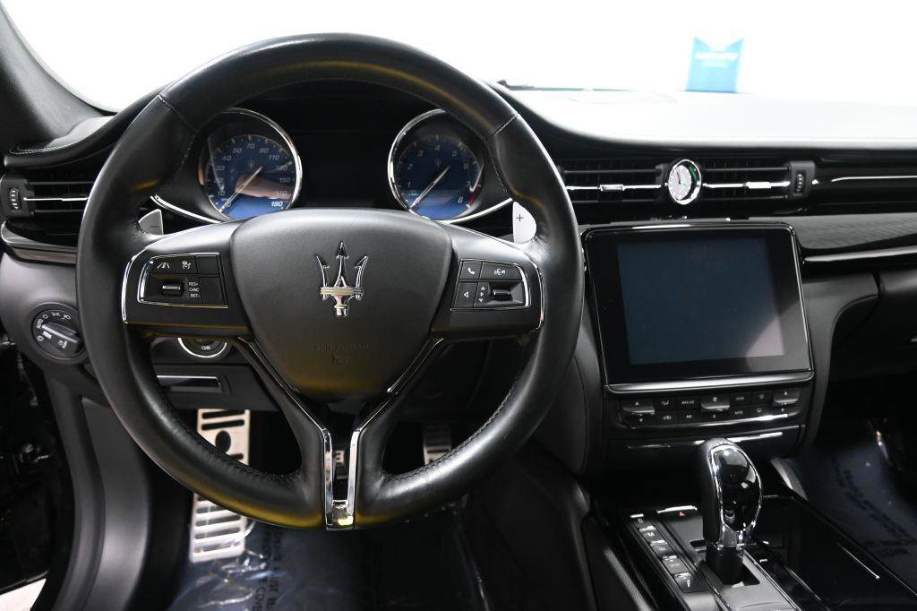 Used 2018 Maserati Quattroporte S GranSport Q4 AWD/4WD image 11