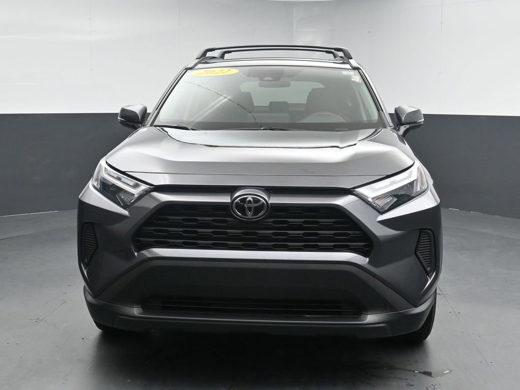 Used 2022 Toyota RAV4 XLE w/ Convenience Package AWD/4WD image 3