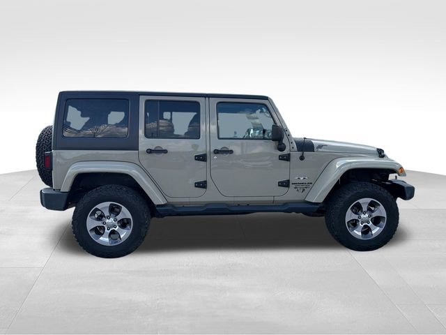 Used 2017 Jeep Wrangler Unlimited Sahara w/ Connectivity Group AWD/4WD image 4