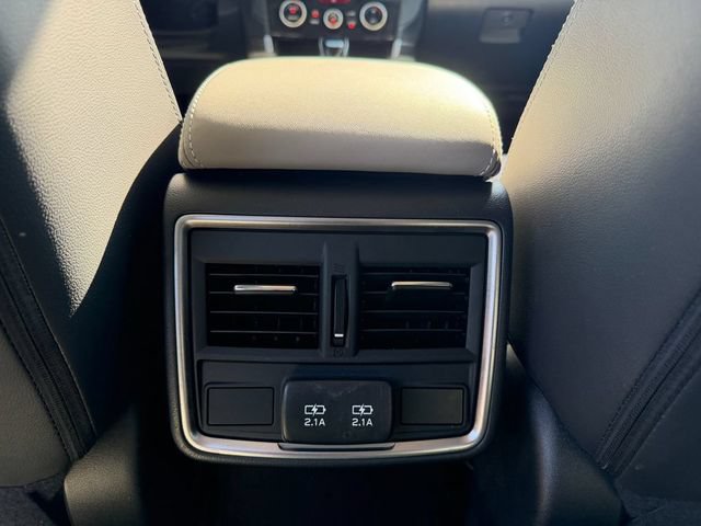 Used 2023 Subaru Forester Limited AWD/4WD image 12