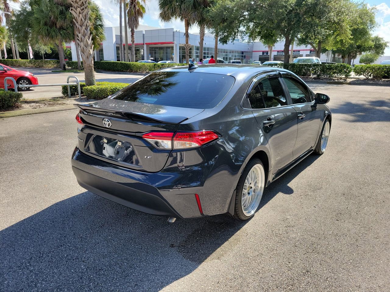 Used 2025 Toyota Corolla LE FWD image 3