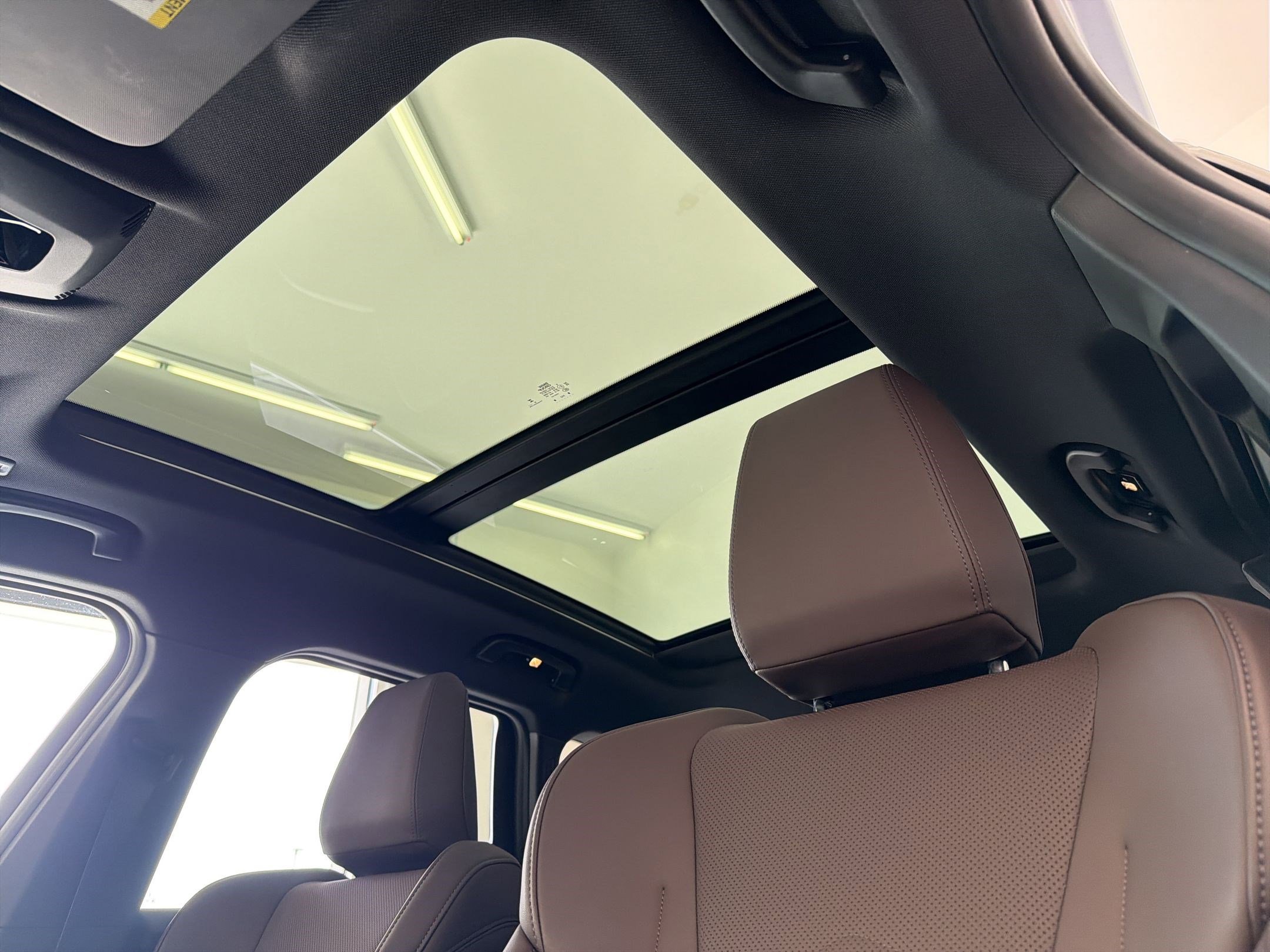 Used 2025 BMW X1 xDrive28i w/ Technology Package image 16