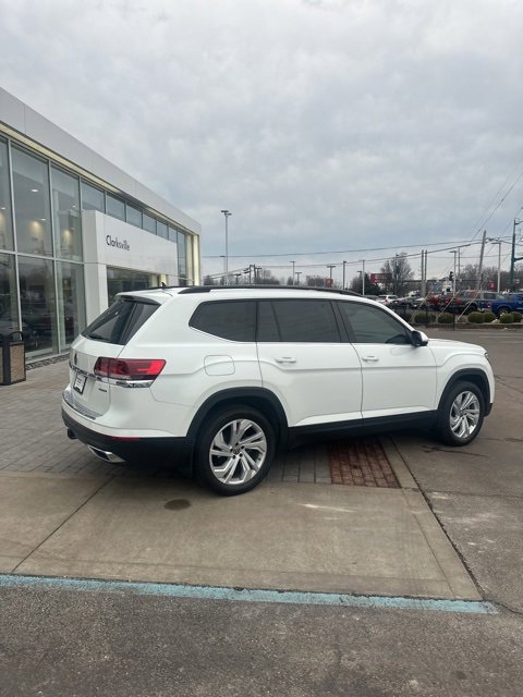 Used 2023 Volkswagen Atlas SE w/ Panoramic Sunroof Package image 9