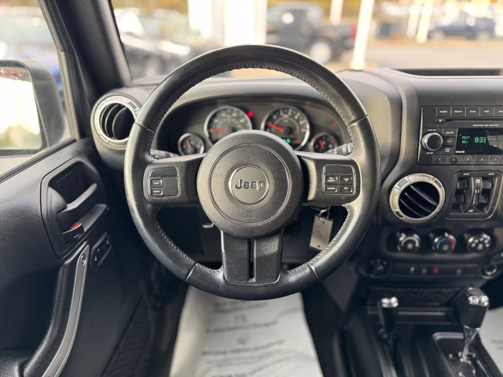 Used 2018 Jeep Wrangler Unlimited Sahara image 32