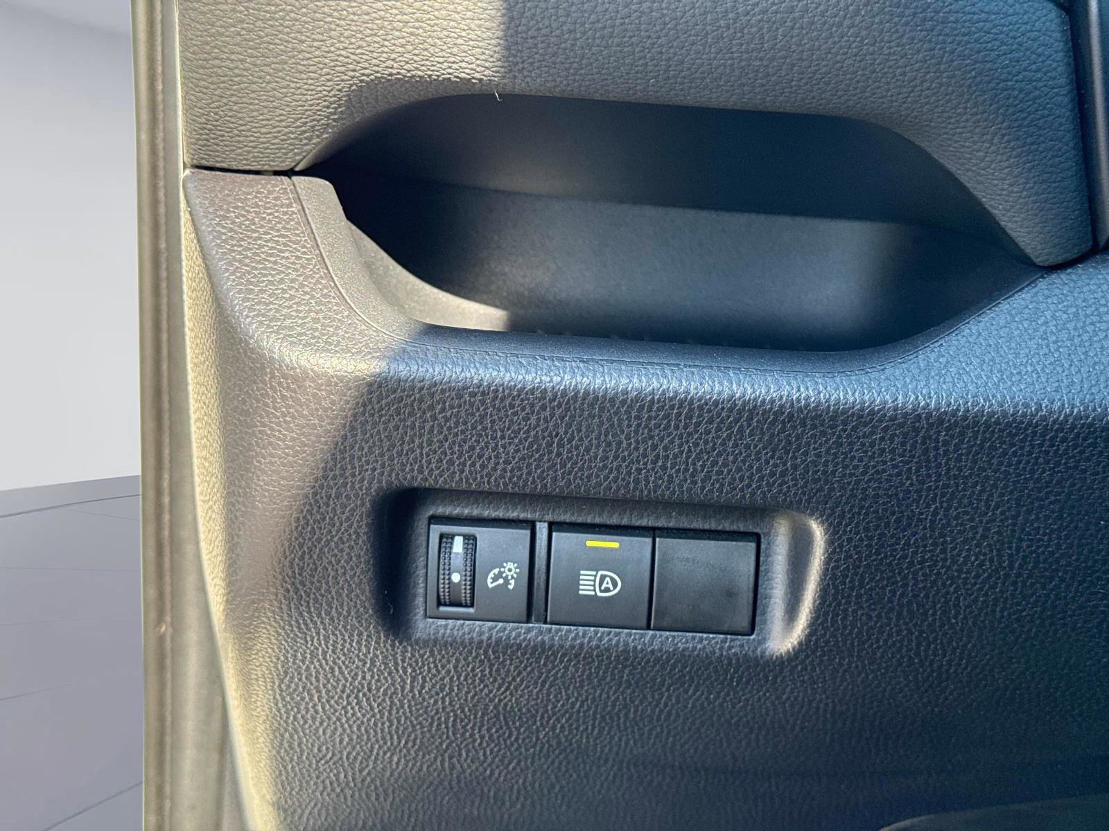 Used 2024 Toyota RAV4 LE image 32