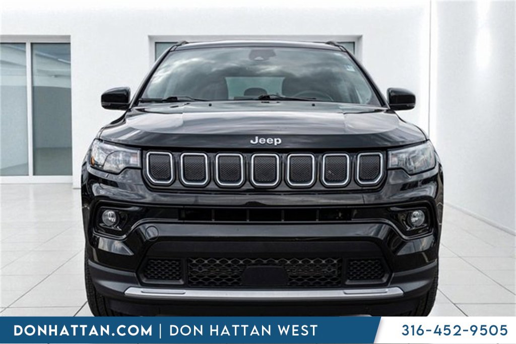 Used 2022 Jeep Compass Limited image 38