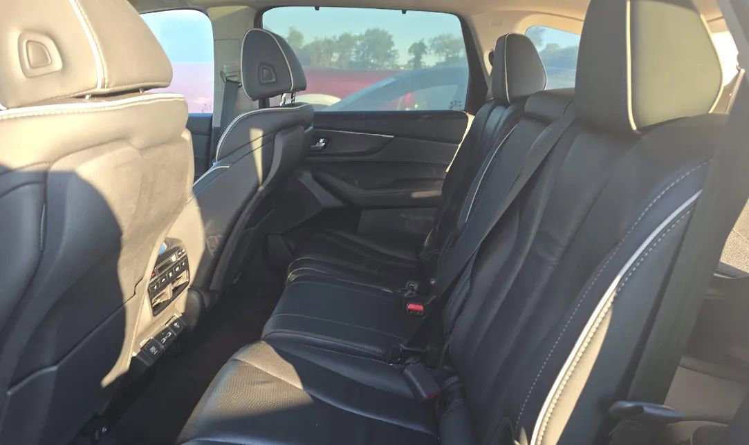 Used 2022 Acura MDX SH-AWD w/ Advance Package image 8